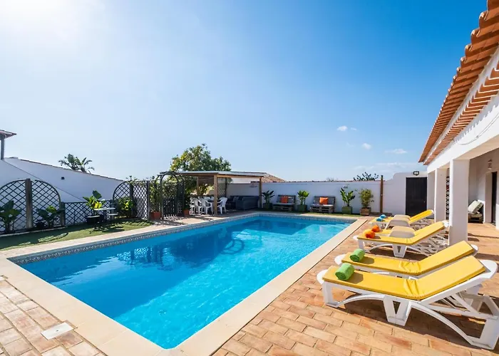 Villa Estrelicia - Pool - Free Wi-Fi - New In Booking