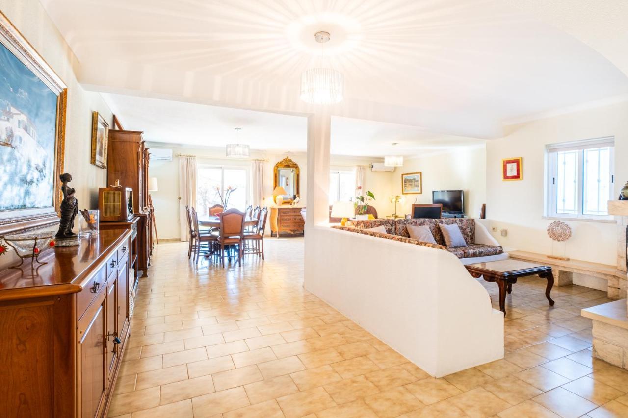 Villa Estrelicia - Pool - Free Wi-fi - New In *